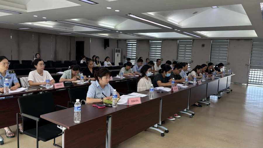 郑东新区政务服务局组织召开&ldquo;高效办成一件事&rdquo;业务培训会